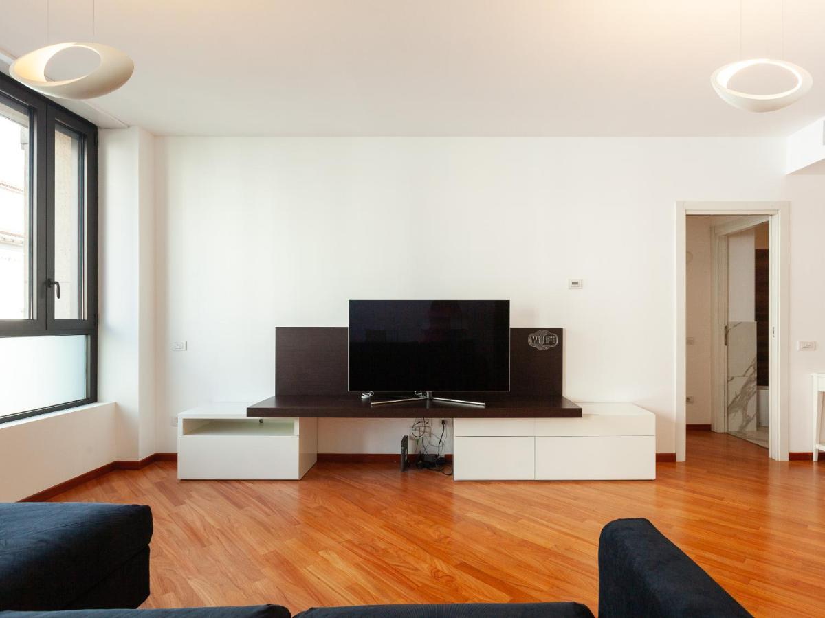 Easyhomes-Madonnina View Milan Exterior photo